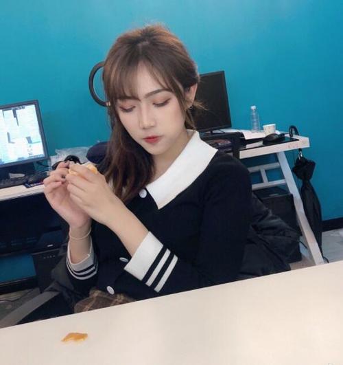 抖音胡钟婷微博钟婷xo生活照图片钟婷近期写真照片合集