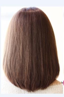 前面带刘海后面是弧形的直发叫什么名字?有图片,这个发型叫什么?