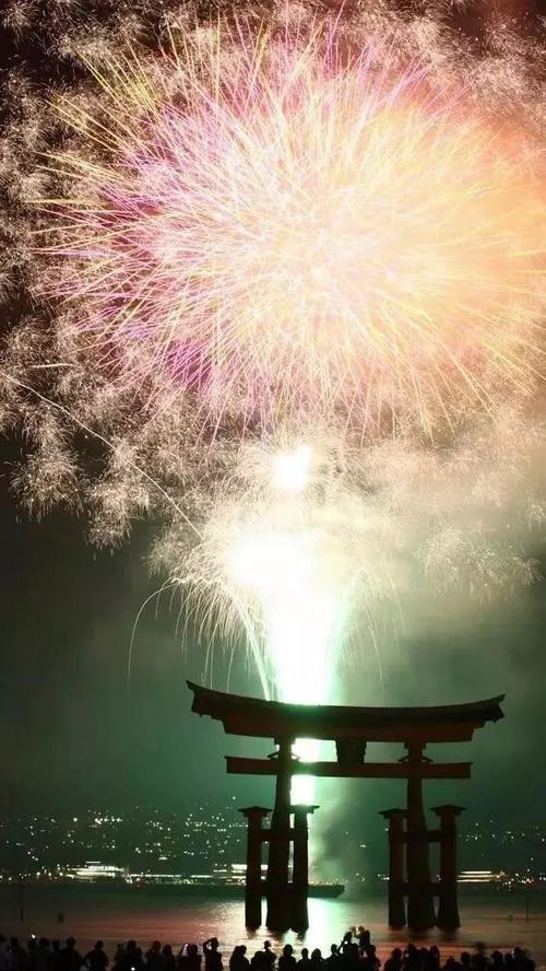 今日份烟花锁屏壁纸来袭