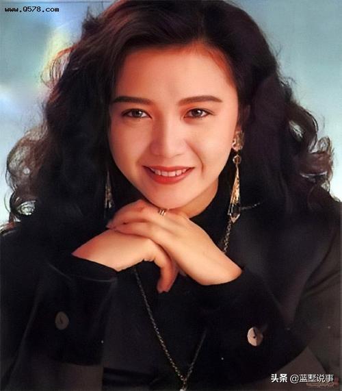 清晰老照片八十年代港台女神明星梅艳芳胡慧中她们