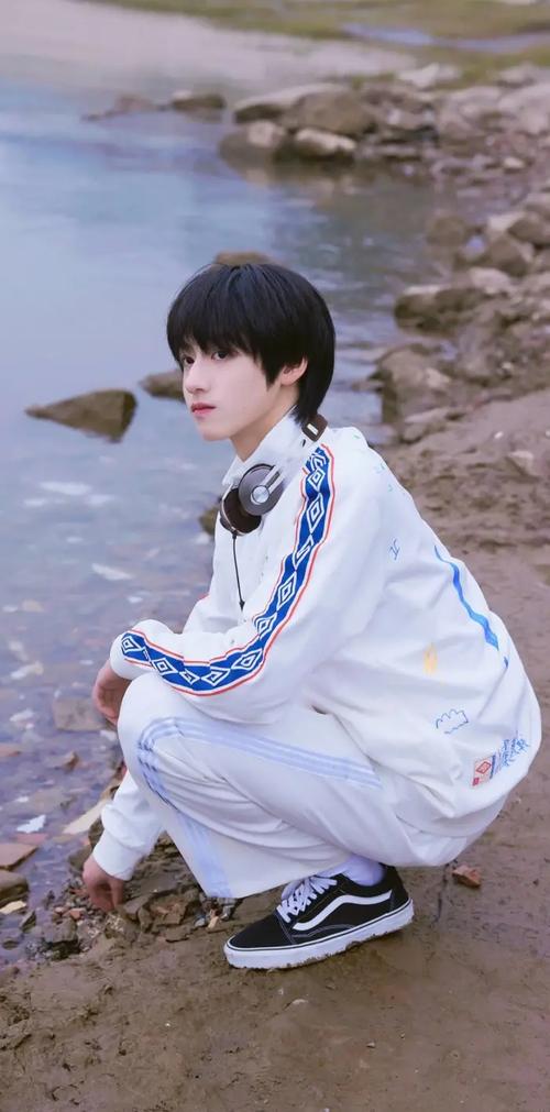 朱志鑫18楼永远的神