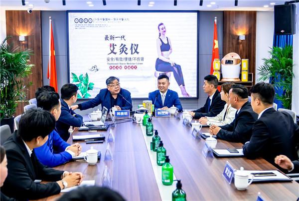 蕲艾灸疗法非遗传承人韩善明担任艾博善技术总监