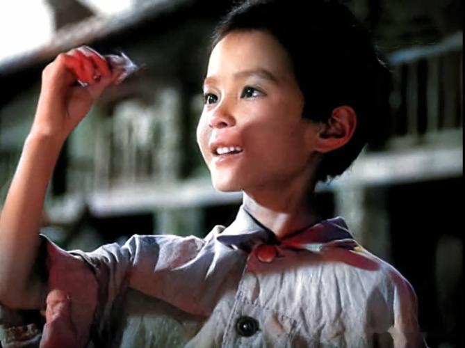 最小的烈士小萝卜头:半岁多随母入狱,一门三烈,紧握着