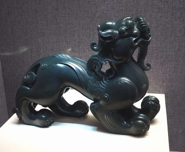 玉韵春秋——马洪伟玉雕艺术