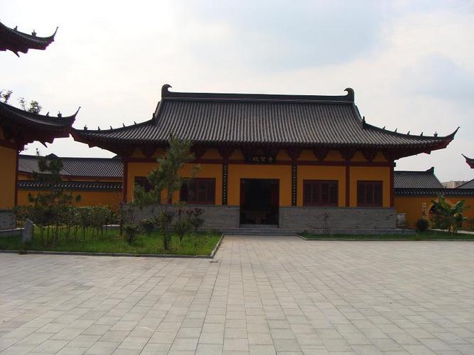 殿 /a>为 a target="_blank" href="/item/万年寺">万年寺 /a>第二殿