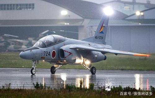 经典教练机:日本t4教练机