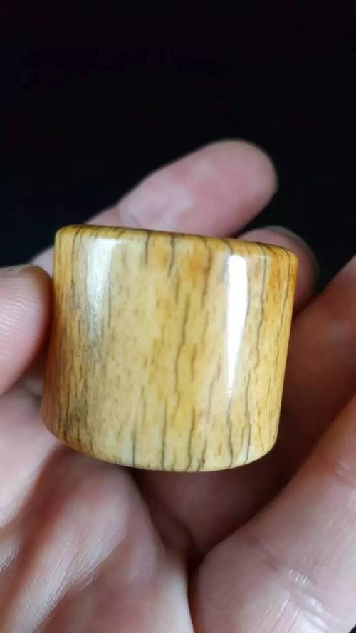 拍品说明,老虎骨扳指,文物店旧藏.