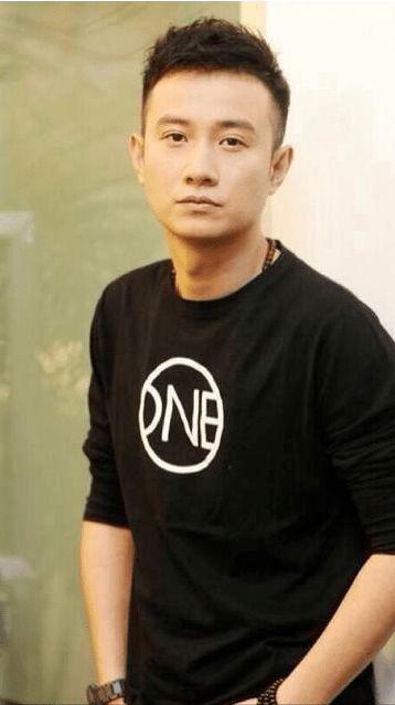 文章携新女友参加女儿舞蹈比赛打扮帅气爱马舞蹈排名第六