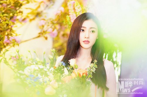 张天爱写真展香草系女生魅力 徜徉花间仙气足