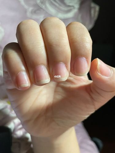扇形甲养甲记录(几乎毫无成果的3个月)_指甲油_甲床_养指甲_美妆_美甲