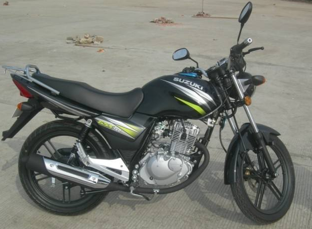 这款车是铃木,象是用轻骑铃木gsx125-3h改装的,加装了油箱装饰罩