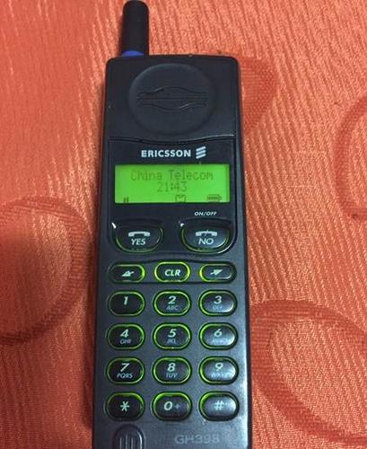 爱立信398老手机一套(含手机,充电器,改好电芯的电池)