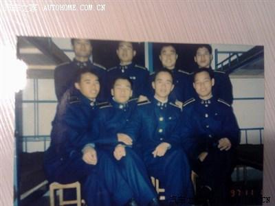 【海】今天翻看照片,想起军校的偶.顺带90年代的海军军衔