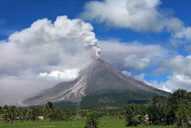 号称"最完美的圆锥体",因此被称为世界上轮廓最完整的火山
