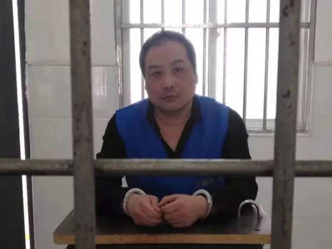 安陆所有人公开征集张建伟犯罪团伙违法犯罪线索的通告