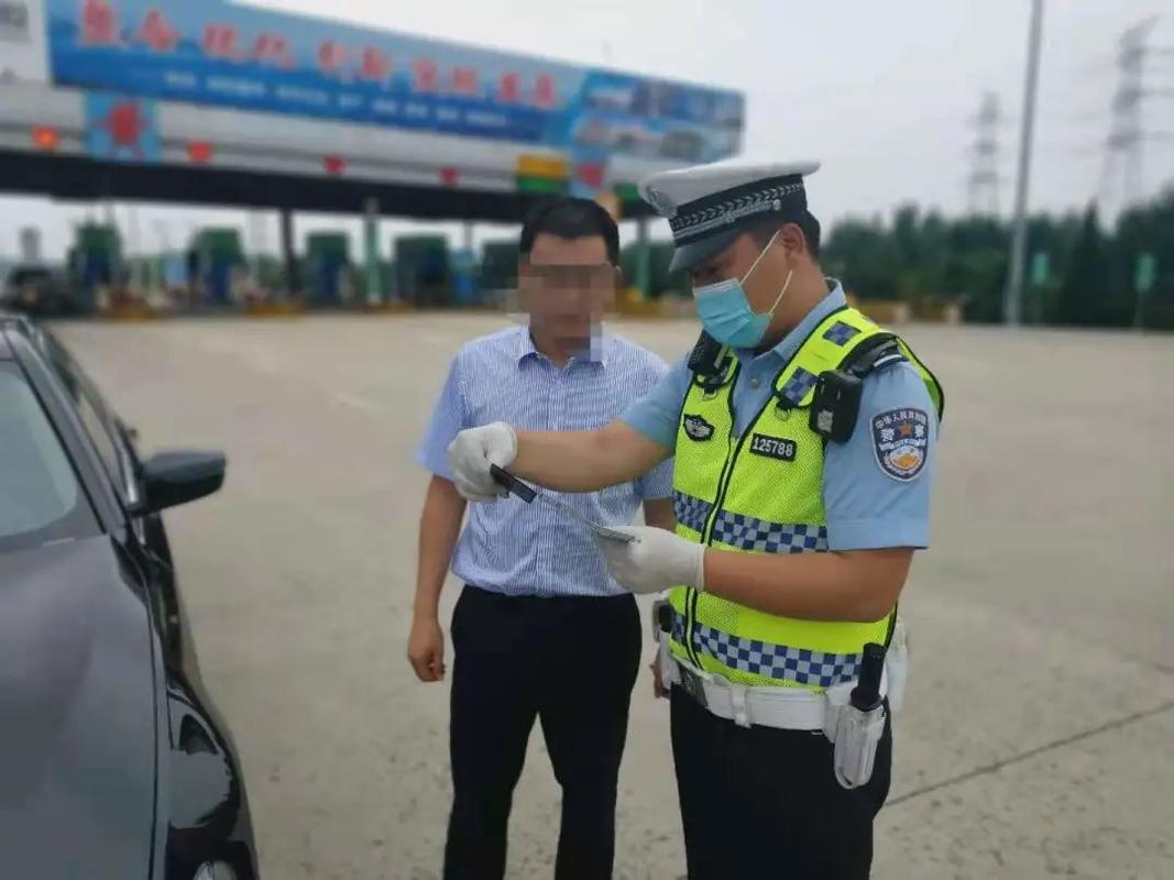 董怀江平时工作照.烟台高速交警支队龙口大队供图