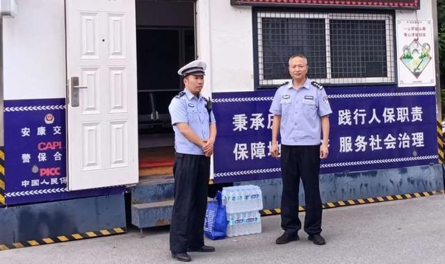 "送清凉 暖警心" 紫阳县公安局党委温暖警心鼓舞士气