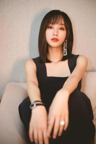 蓝盈莹《原来你还在这里》发布会写真图片_图片新闻