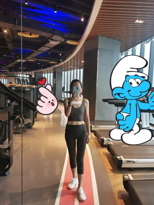 今日份大汗淋漓_私教课_运动_健身_抗糖_工作_甜品_axxzia怎么样_见人