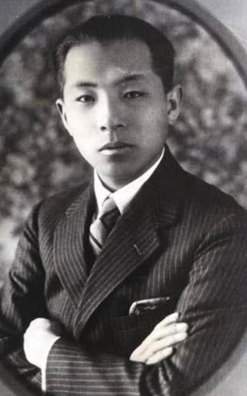 1994年张学良唯一活着的儿子回国飞机上请人照顾64岁不会汉语