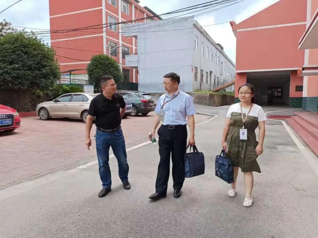 高安市黄沙岗镇中心小学严格落实五项管理