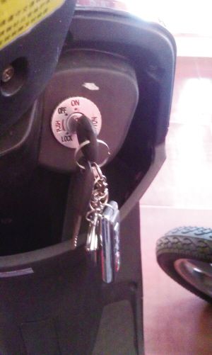 错开他人电动车,被误为小偷