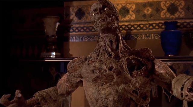 木乃伊:诅咒仪式沾满鲜血,活祭成功,不死之身的木乃伊竟然怕猫