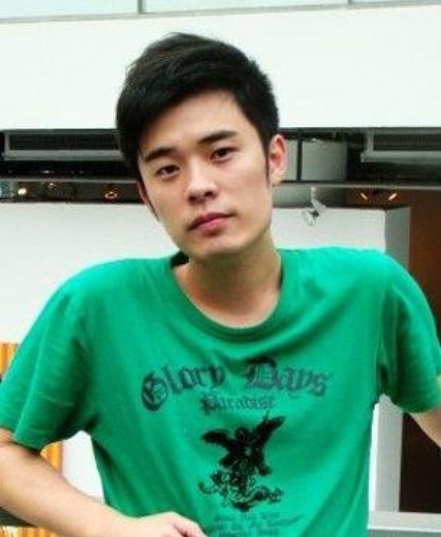 陈赫自爆上学时是"校草",本以为是自嘲,看到旧照网友纷纷道歉