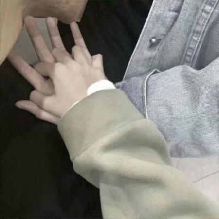 手控情侣头像一人一张一双双好看充满爱的手