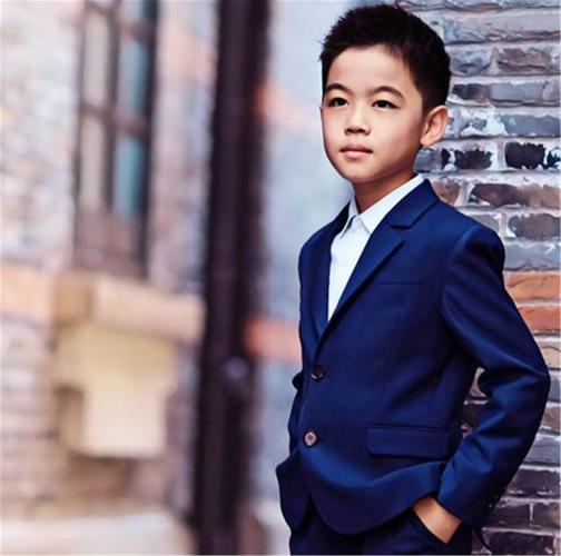 年仅11岁的韩昊霖也是个小戏骨,未来可期,参演过许多经典影视!