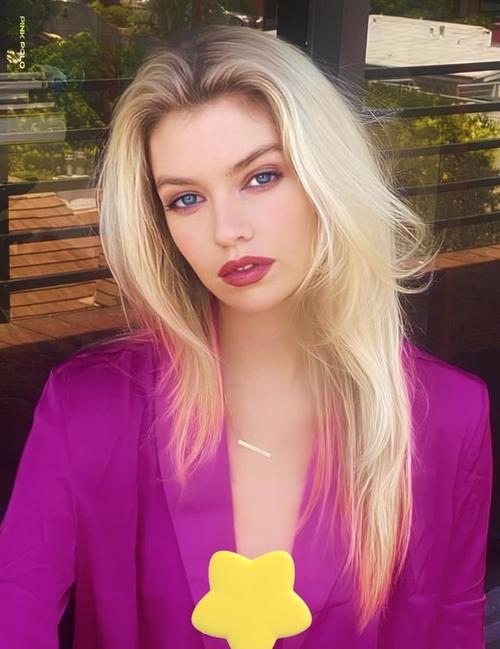 超模斯特拉斯特拉·麦克斯韦真是将美貌和帅气并存,她既有优雅气质