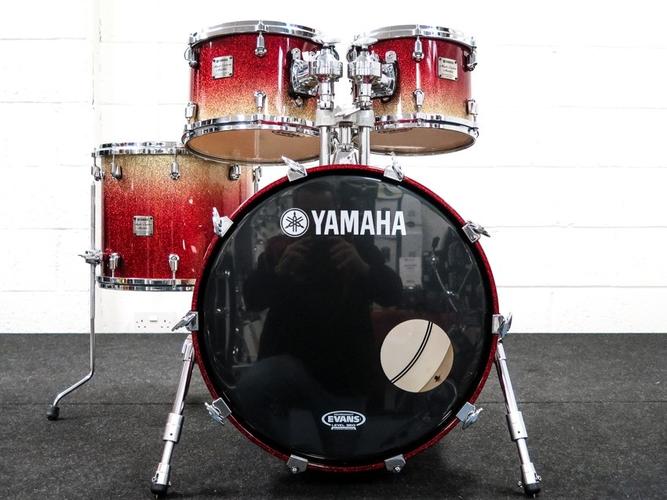 yamaha maple custom absolute drum kit in apple sparkle fade