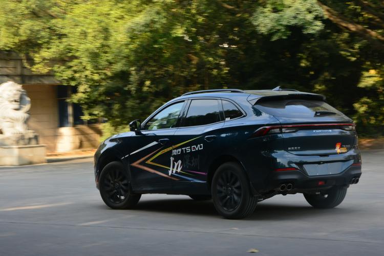 颜值与才华兼具试驾东风风行t5evo