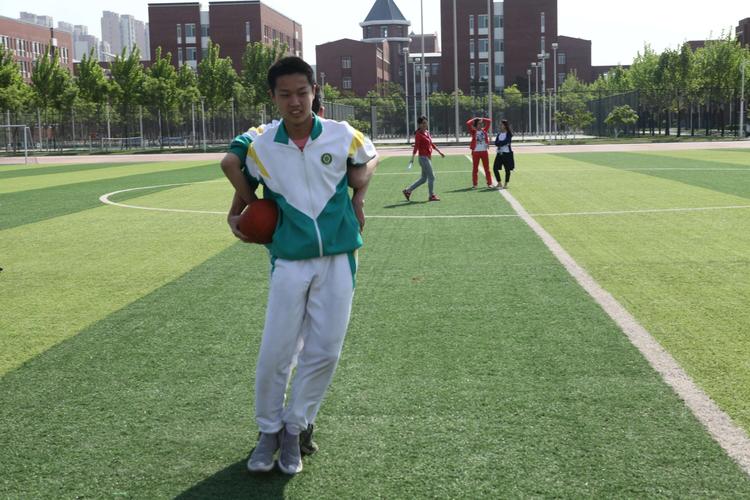 骁哥2016年9月进入天津市实验中学滨海学校,开启人生中的艰苦而快乐的