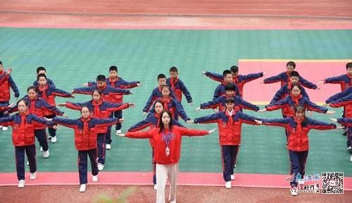 萍乡市登岸小学举行天天向上课间操比赛