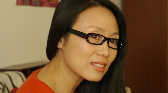 曾是春晚常客,出道多年却不红,后嫁小15岁男友至今无子女!