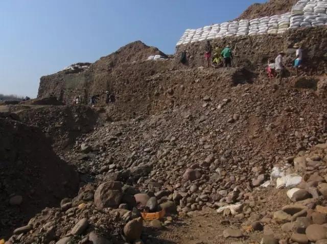 缅甸翡翠矿区探秘