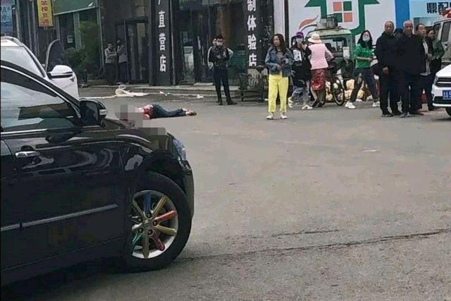 吉林发生一起事件,位于榆树市365购物广场附近,场面