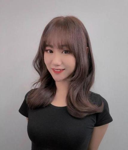 脸大适合什么发型,这几款发型不仅显脸小,还减龄又洋气