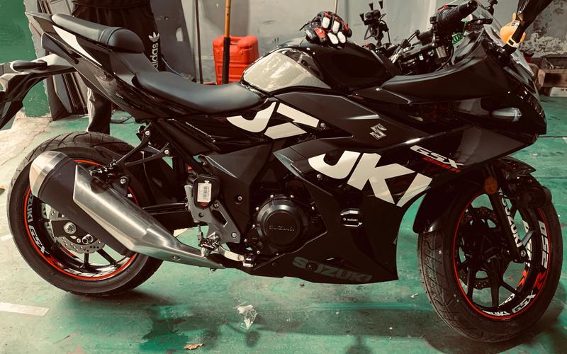 首提铃木gsx250r与小黑的第一次接触