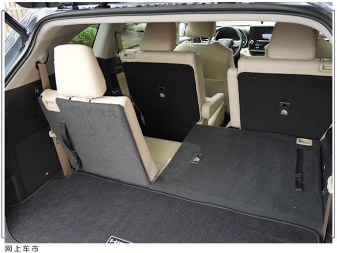 丰田全新汉兰达空间实测后排地板凸起占空间