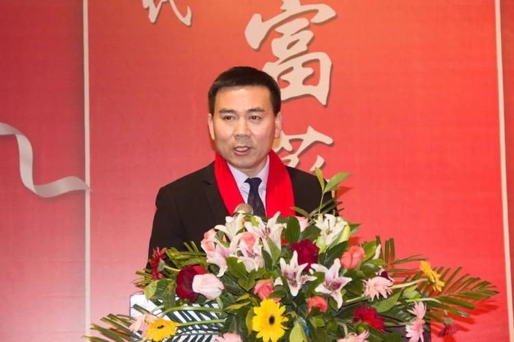 蕲春县个体私营企业协会会长李俊致辞.