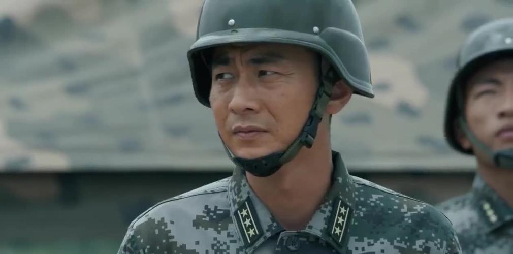 蓝军出击:霍得经过艾佳的鼓舞勇敢跳伞,不行过程出了
