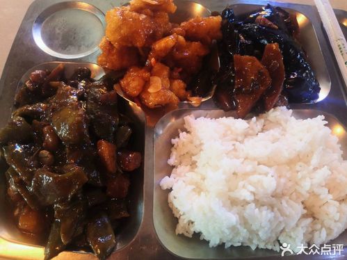 丽华快餐位于呼伦贝尔市扎兰屯市发达广场五楼 标签:餐馆餐饮快餐小吃