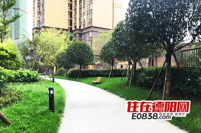 城南| 香江华府住宅仅余2套268平米顶跃 商业现房发售