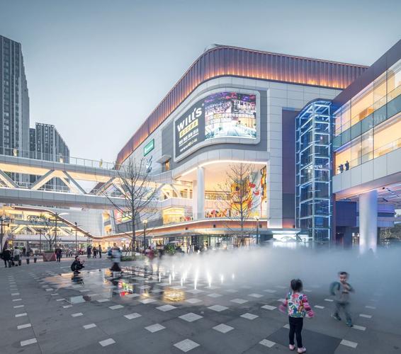 重庆龙湖u城天街 / wisto纬图设计机构 : 纬图设计机构:项目场地所在