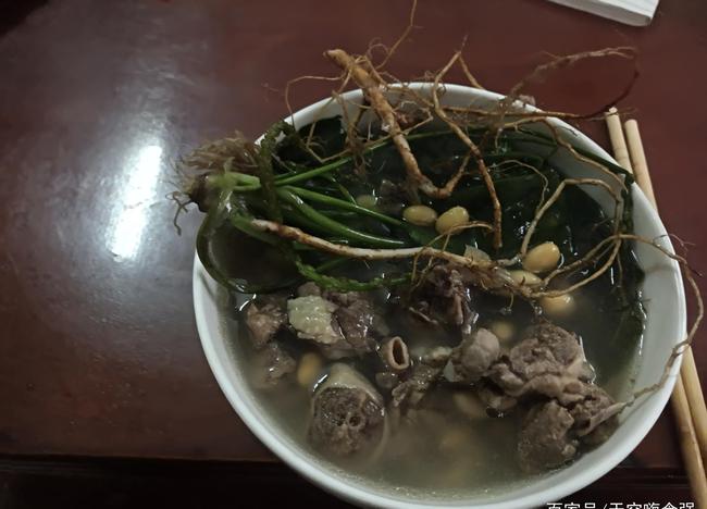 春季养生车前草,喝汤就选:车前草鸭肉汤,味道鲜美又滋补