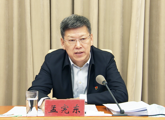 会上,孟宪东代表市委对大家的述职逐一进行点评,肯定