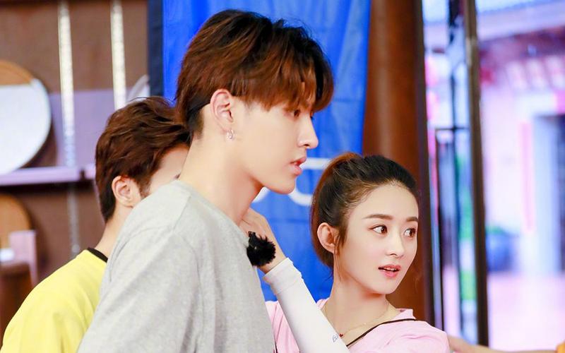 【吴亦凡×赵丽颖×吴磊】狐狸精