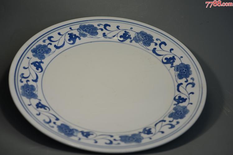 罗庄镇制70年代罗庄镇制瓷器青花缠枝花卉大盘子2